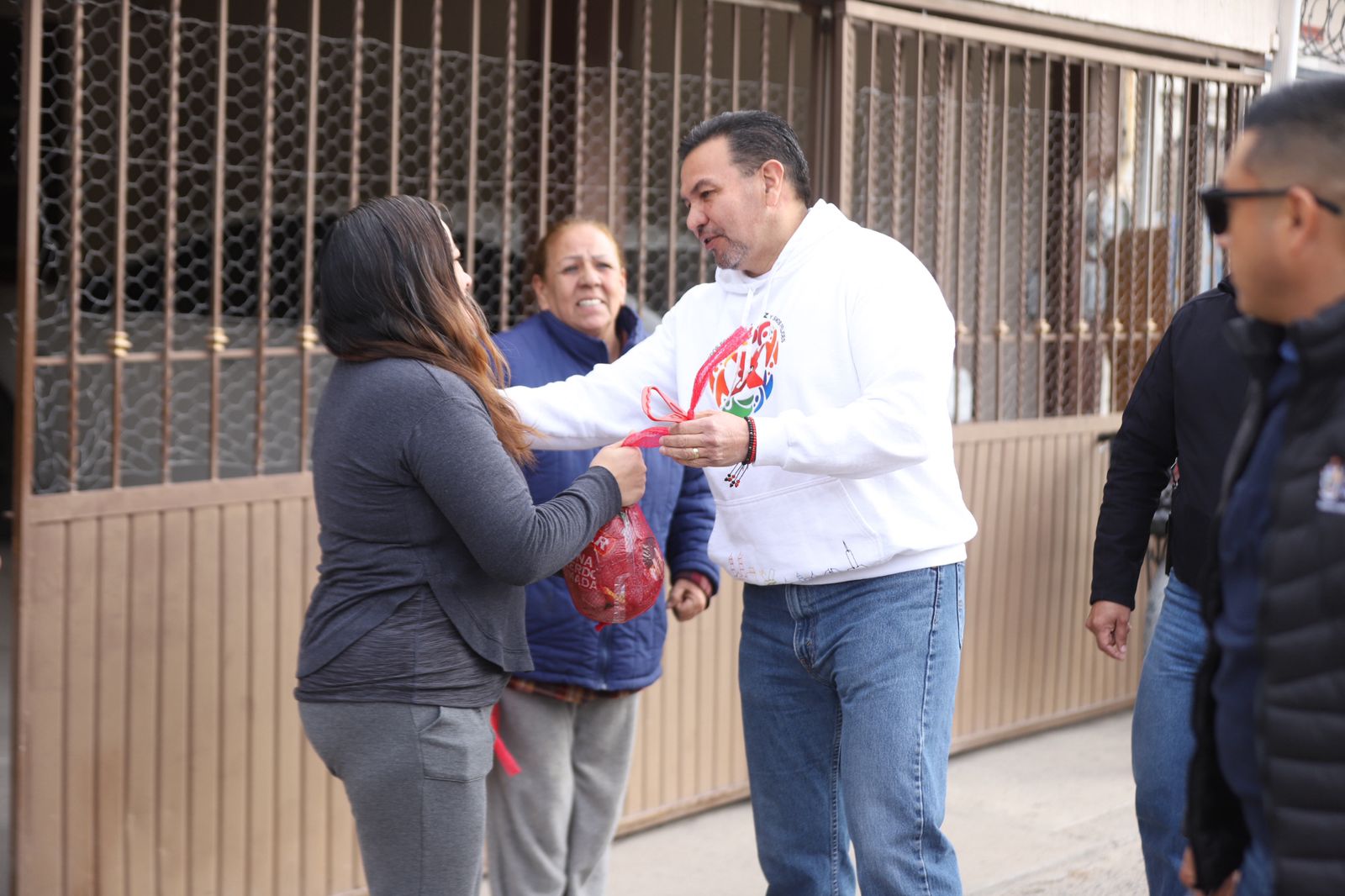 Alcalde de Ciudad Juárez recorre colonias vulnerables para supervisar