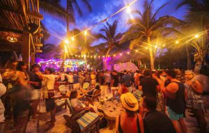 Festival en Tulum provoca rebr