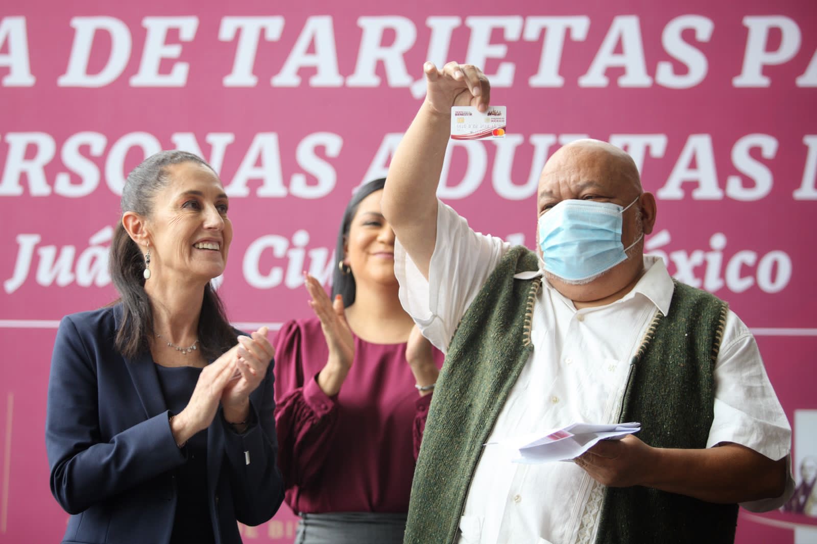 Claudia Sheinbaum Inicia Entrega De Tarjetas De Pensión Para Adultos ...